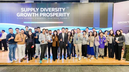 凝聚全球渠道生态，2025跨境电商大会圆满举办 ​——五大区域协同启航，新财年战略全面落地